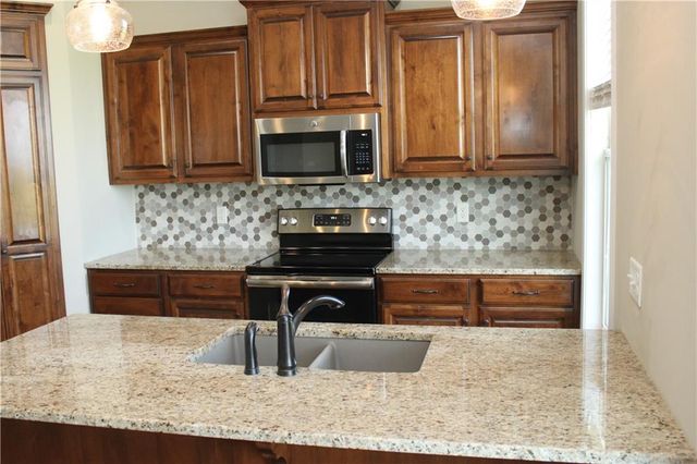 4777 S 22nd Street, Leavenworth, KS 66048