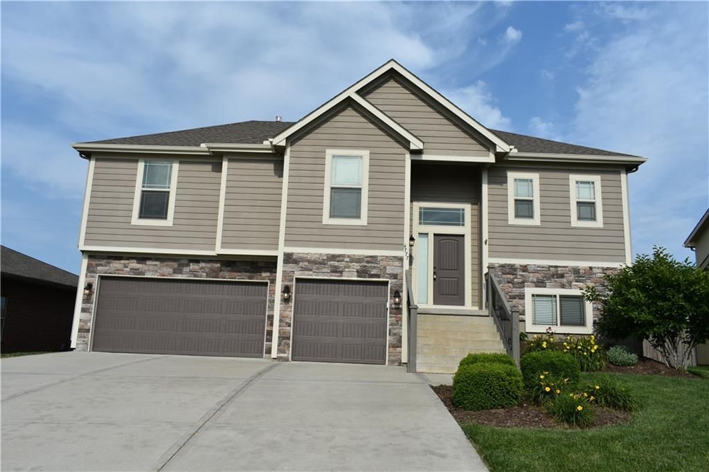 4777 S 22nd Street, Leavenworth, KS 66048