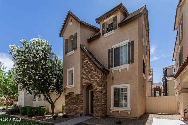 1356 S SABINO Drive, Gilbert, AZ 85296