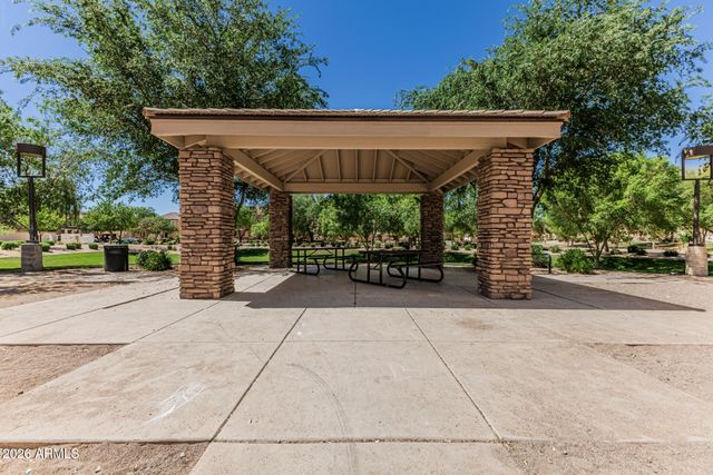 1356 S SABINO Drive, Gilbert, AZ 85296