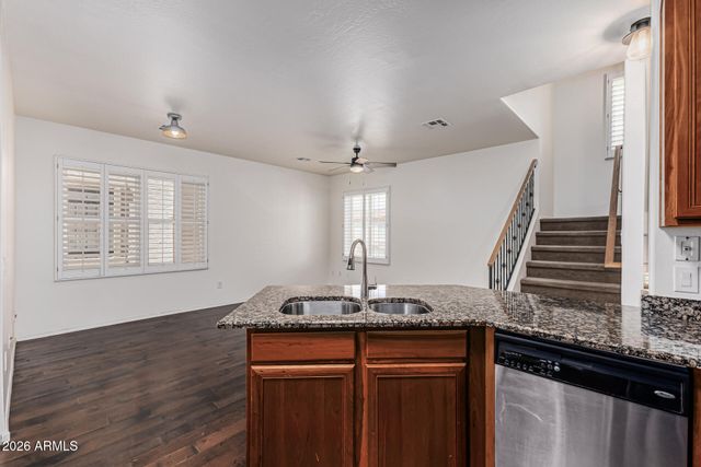 1356 S SABINO Drive, Gilbert, AZ 85296