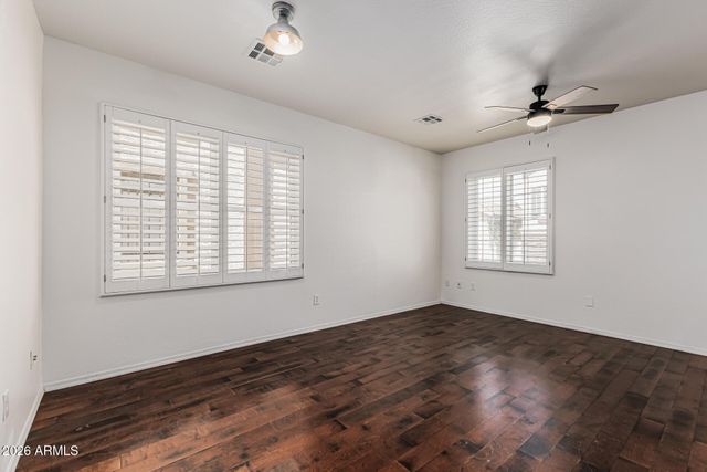 1356 S SABINO Drive, Gilbert, AZ 85296