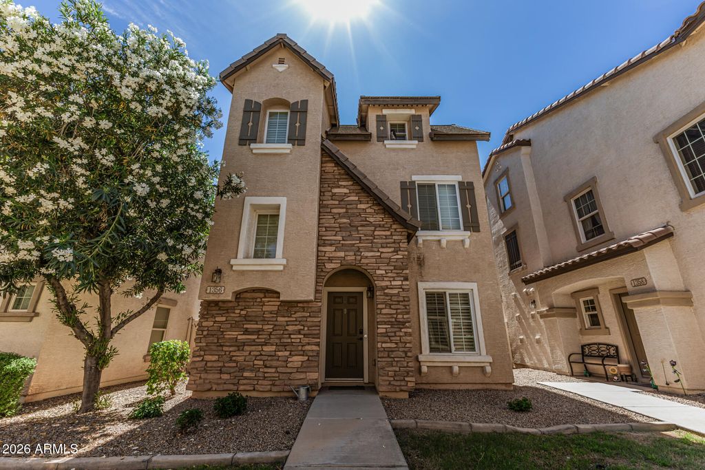 1356 S SABINO Drive, Gilbert, AZ 85296