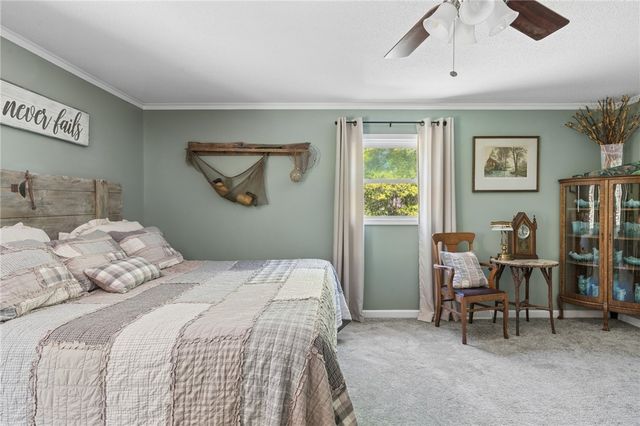 110 Mystic Cove Lane, Townville, SC 29689