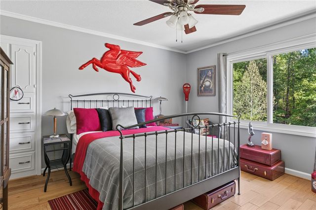 110 Mystic Cove Lane, Townville, SC 29689