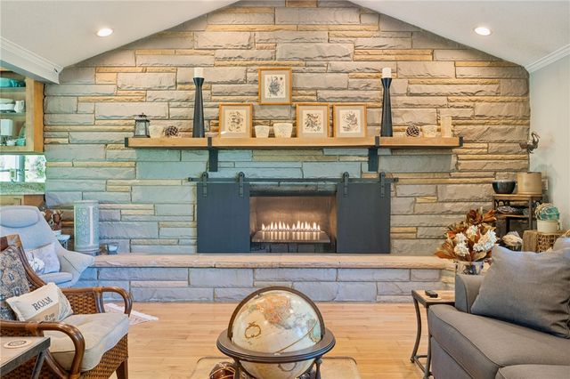 110 Mystic Cove Lane, Townville, SC 29689