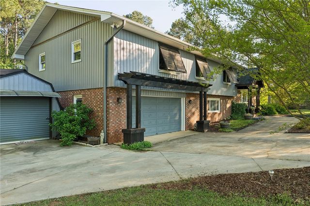 110 Mystic Cove Lane, Townville, SC 29689