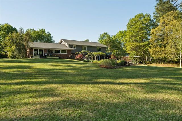 110 Mystic Cove Lane, Townville, SC 29689