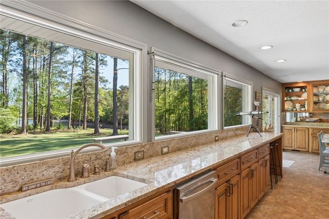 110 Mystic Cove Lane, Townville, SC 29689