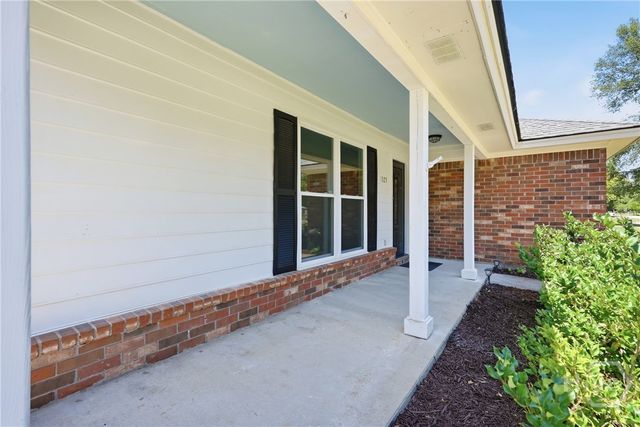1329 Pine Ridge Drive, Savannah, GA 31406