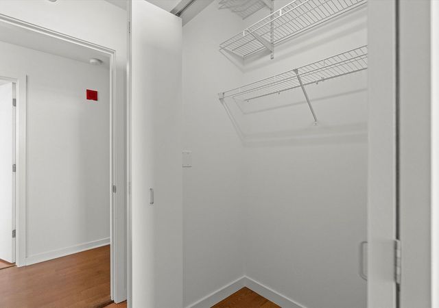 235 W Van Buren Street 3315, Chicago, IL 60607