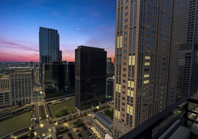 235 W Van Buren Street 3315, Chicago, IL 60607