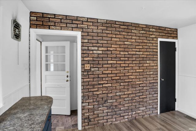 1903 Kessler Boulevard, South Bend, IN 46616