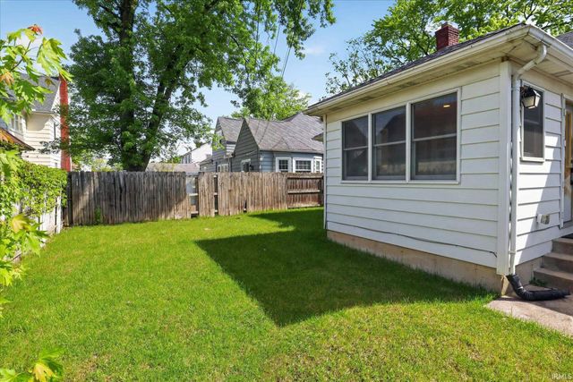 1903 Kessler Boulevard, South Bend, IN 46616