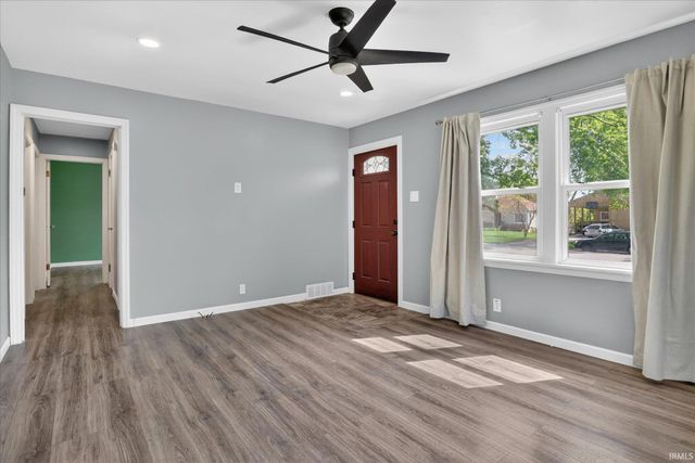 1903 Kessler Boulevard, South Bend, IN 46616