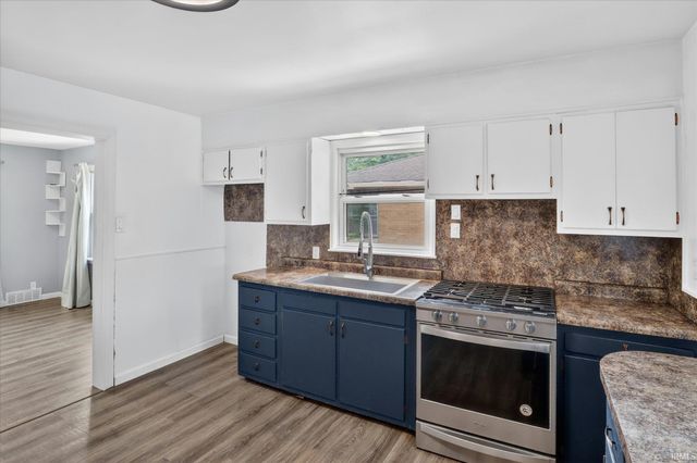 1903 Kessler Boulevard, South Bend, IN 46616