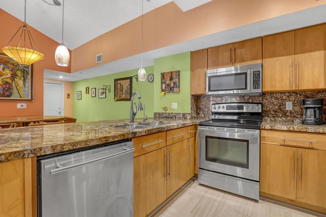 278 Village Boulevard 8208, Tequesta, FL 33469