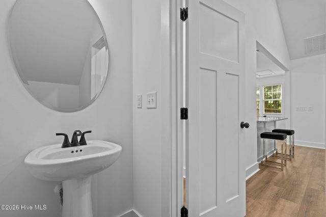 102 Dartmoor Lane, West End, NC 27376