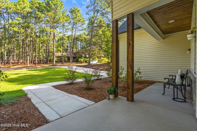102 Dartmoor Lane, West End, NC 27376