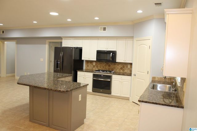 2016 ARBOR HILL PARKWAY, Hoover, AL 35244