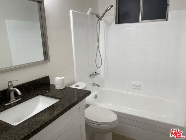 833 S Catalina Street, Los Angeles, CA 90005