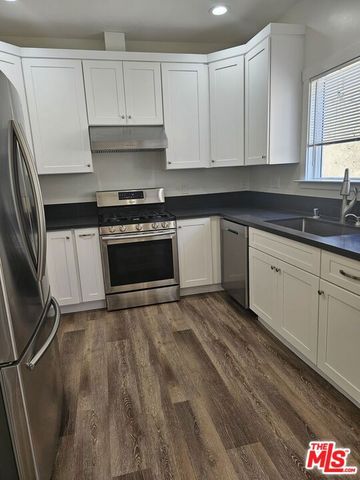 833 S Catalina Street, Los Angeles, CA 90005