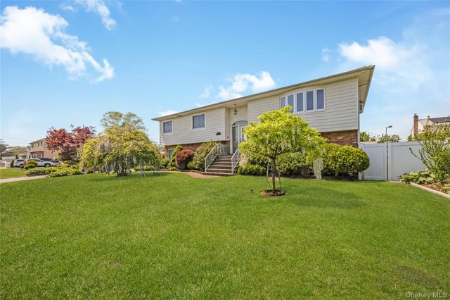 1540 7th Street, West Babylon, NY 11704