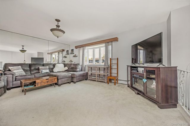 1540 7th Street, West Babylon, NY 11704