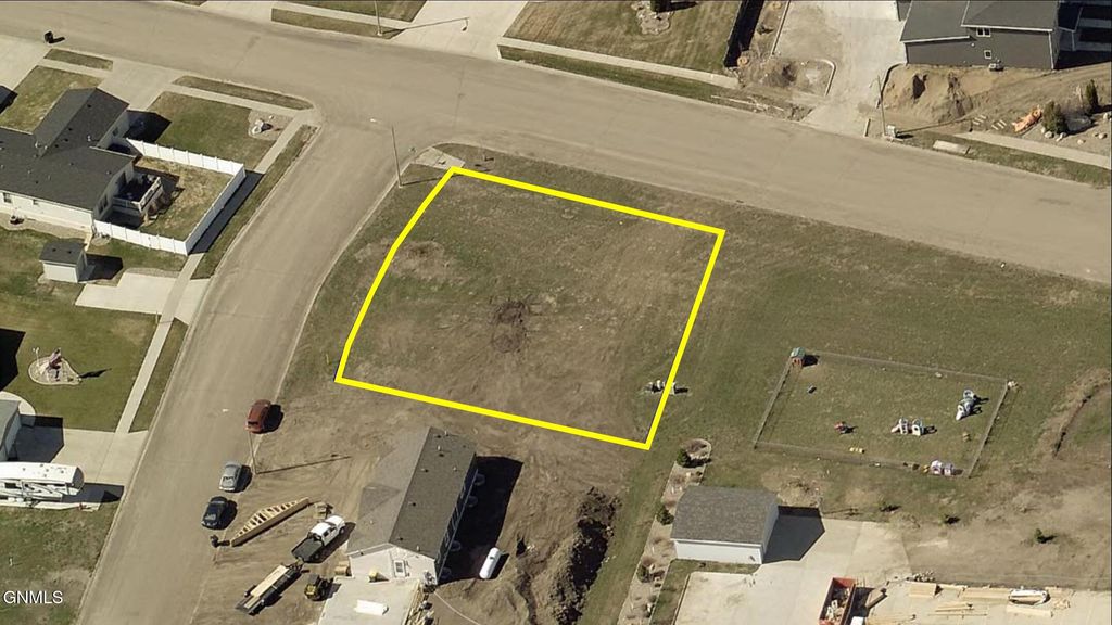 4001 Greensboro Drive, Bismarck, ND 58503