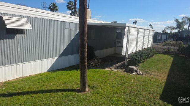 65 Eagle Lane, Bakersfield, CA 93308