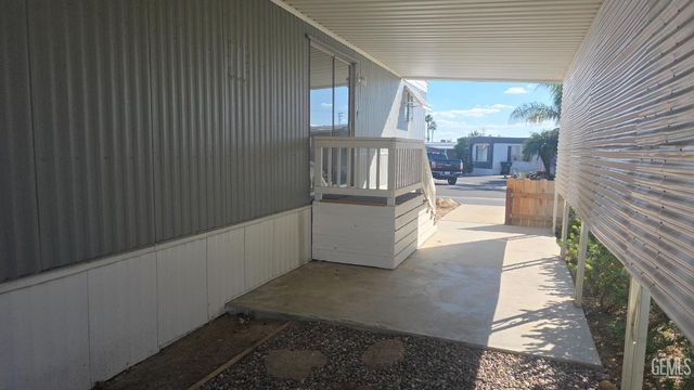 65 Eagle Lane, Bakersfield, CA 93308