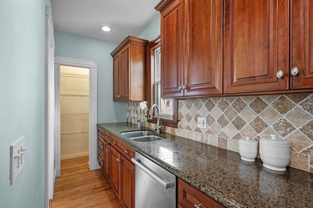 2 Ellis Terrace, Swampscott, MA 01907