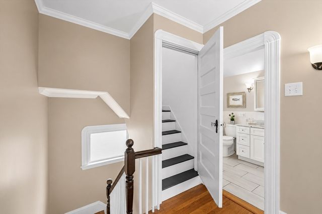 2 Ellis Terrace, Swampscott, MA 01907
