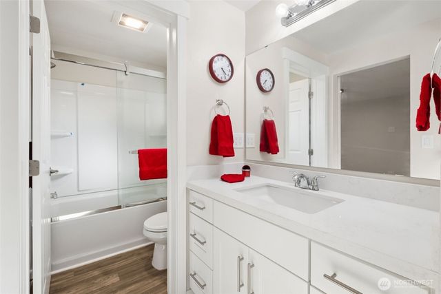 17245 SE 262nd Street, Covington, WA 98042