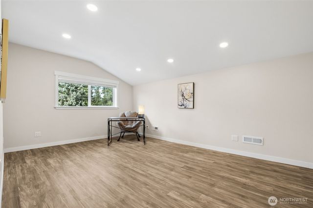 17245 SE 262nd Street, Covington, WA 98042