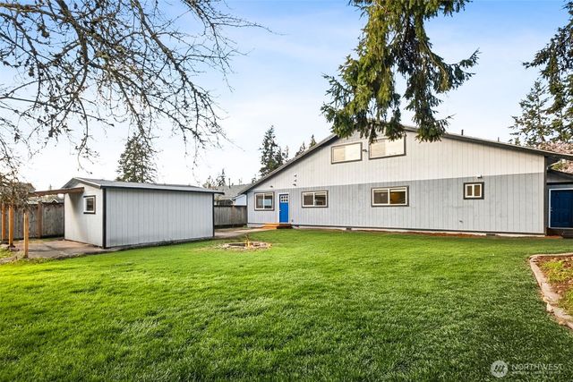 17245 SE 262nd Street, Covington, WA 98042