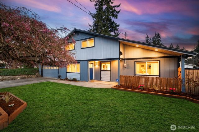 17245 SE 262nd Street, Covington, WA 98042