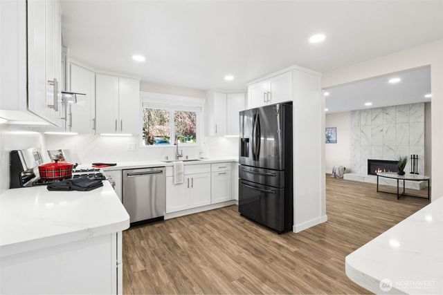 17245 SE 262nd Street, Covington, WA 98042