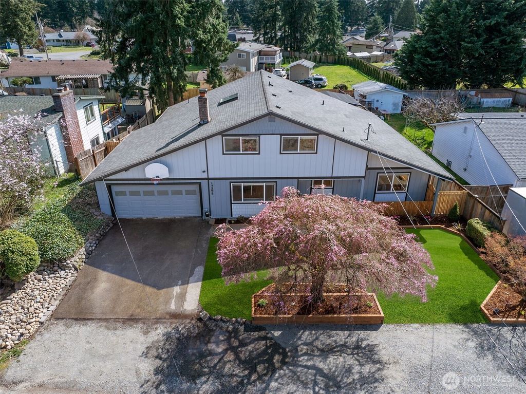 17245 SE 262nd Street, Covington, WA 98042