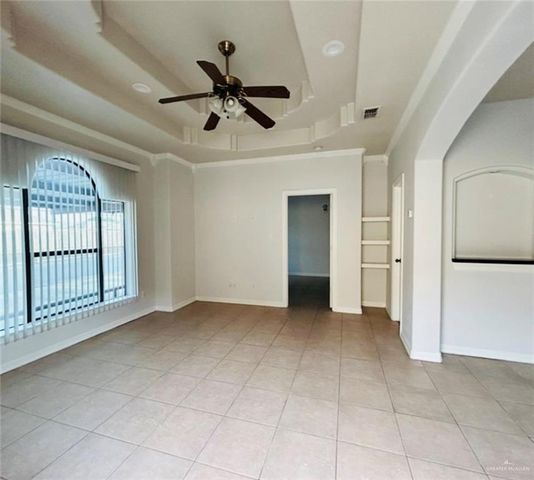 702 S Logan S Drive 3, Edinburg, TX 78539