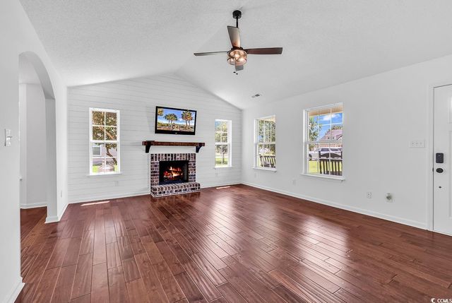 553 Fox Chase Dr., Conway, SC 29527