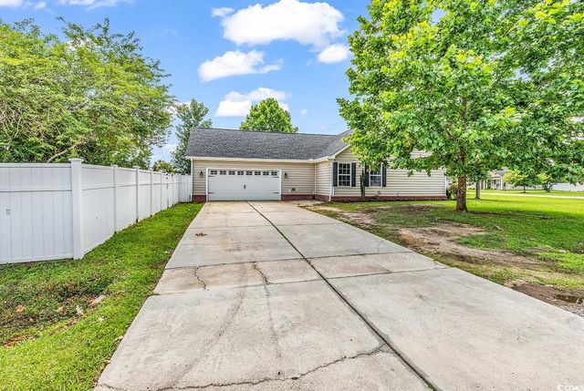 553 Fox Chase Dr., Conway, SC 29527