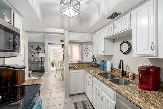 2808 Southern Cross Drive, Garland, TX 75044