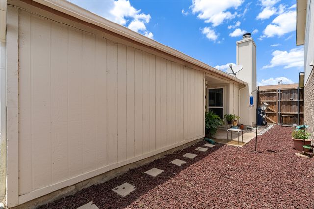 2808 Southern Cross Drive, Garland, TX 75044