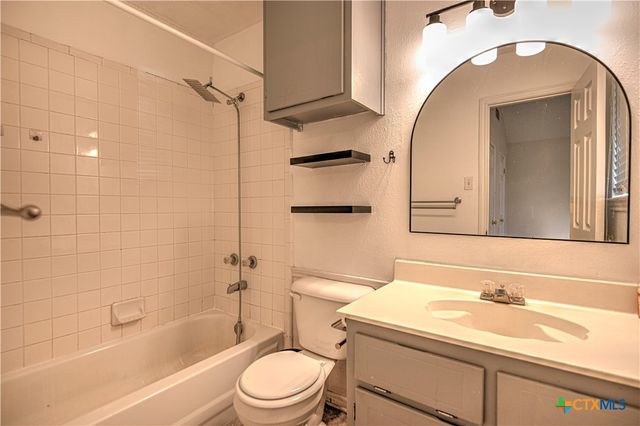 216 Bronc Drive, Copperas Cove, TX 76522