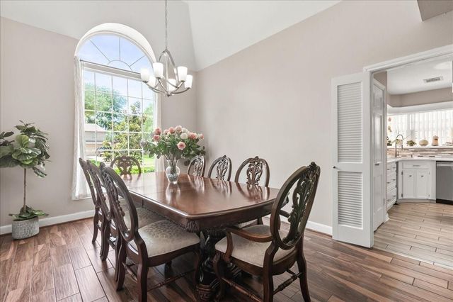 615 Abbotswood Court, Katy, TX 77450