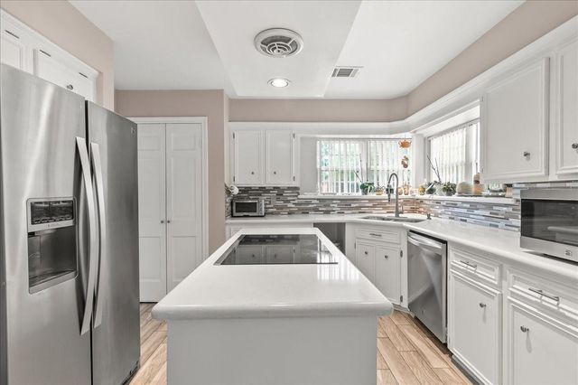 615 Abbotswood Court, Katy, TX 77450