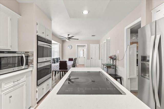 615 Abbotswood Court, Katy, TX 77450