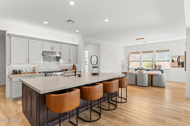 17669 W GUTHRIE Street, Surprise, AZ 85388