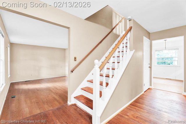 3014 Caswell Drive, Troy, MI 48084